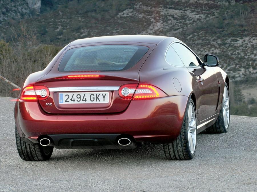  Jaguar XK Coupe 2009 года  (фото 6 из 15)